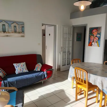 Holiday home Maison 2 Bord De Mer, Terrasse Et Jardin, Proche Commerces Et Centre-ville - Fr-1-323-436 *